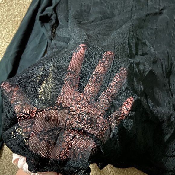 Brand: Rip Curl. Size: XS. Colour: Black - Picture 3 of 3